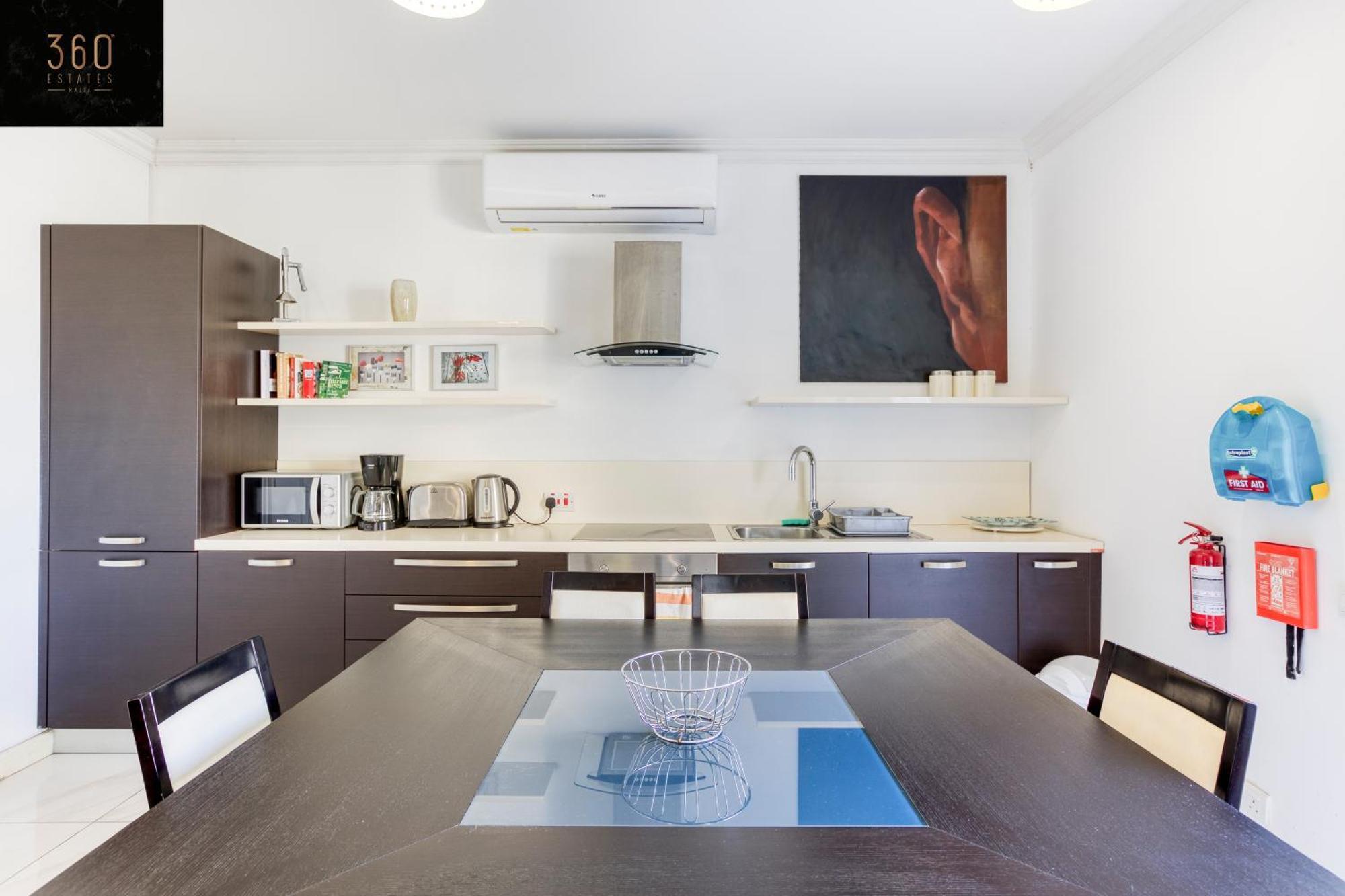 A 1Br Stylish, Fully Equipped Home In The Capital By 360 Estates فاليتا المظهر الخارجي الصورة